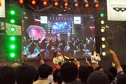 画像ギャラリー No.027のサムネイル画像 / 下田麻美さんと沼倉愛美さんによるミニライブも行われた，キャラホビ2011「ヴァイスシュヴァルツ ポータブル」ステージイベントをレポート