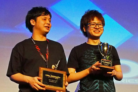 画像ギャラリー No.004のサムネイル画像 / ［EVO2012］韓国勢の活躍が目立った「EVO2012」最終日レポート。「ソウルキャリバーV」で優勝したデコポン選手のミニインタビューも掲載