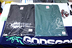 画像ギャラリー No.003のサムネイル画像 / ［EVO2012］日本勢の活躍で秋葉原が燃えた「EVO2012 Public Viewing in Japan」の模様をレポート。デコポン選手の優勝に，会場は熱く盛り上がる
