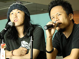 画像ギャラリー No.006のサムネイル画像 / ［EVO2012］日本勢の活躍で秋葉原が燃えた「EVO2012 Public Viewing in Japan」の模様をレポート。デコポン選手の優勝に，会場は熱く盛り上がる