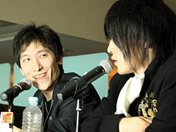 画像ギャラリー No.007のサムネイル画像 / ［EVO2012］日本勢の活躍で秋葉原が燃えた「EVO2012 Public Viewing in Japan」の模様をレポート。デコポン選手の優勝に，会場は熱く盛り上がる