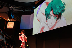 画像ギャラリー No.011のサムネイル画像 / ［TGS 2011］JAM Projectと美郷あきさんが熱唱！ バンダイナムコゲームスステージのトリを飾った「スパロボスペシャルライブ」