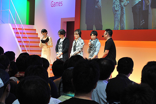 画像ギャラリー No.002のサムネイル画像 / ［TGS 2012］「第2次スーパーロボット大戦OG」イベントステージをレポート。初公開の戦闘シーンやJAM Projectのライブで大盛り上がり 