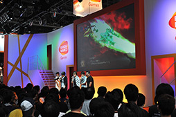 画像ギャラリー No.011のサムネイル画像 / ［TGS 2012］「第2次スーパーロボット大戦OG」イベントステージをレポート。初公開の戦闘シーンやJAM Projectのライブで大盛り上がり 