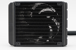 画像ギャラリー No.013のサムネイル画像 / 「Radeon Pro Duo」搭載PCを試す。デュアルFijiの「史上最速シングルカード」は誰のためのもの?