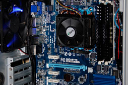 画像ギャラリー No.032のサムネイル画像 / AMDの第2世代A-Series APU「Trinity」,そのアーキテクチャを分析する