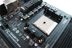 画像ギャラリー No.005のサムネイル画像 / ［COMPUTEX］デスクトップPC向けAPU「Trinity」に対応した「Socket FM2」マザーボードが登場