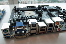 画像ギャラリー No.010のサムネイル画像 / ［COMPUTEX］デスクトップPC向けAPU「Trinity」に対応した「Socket FM2」マザーボードが登場