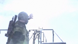 画像ギャラリー No.002のサムネイル画像 / 「メトロ ラストライト」のレビューを掲載。核戦争後の荒廃した世界と,苦悩する主人公アルチョムの緻密な描写が心に響くドラマチックFPS