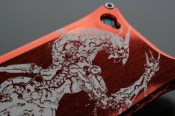 画像ギャラリー No.001のサムネイル画像 / 「ZONE OF THE ENDERS」仕様のジュラルミン製iPhoneケースが登場