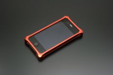 画像ギャラリー No.005のサムネイル画像 / 「ZONE OF THE ENDERS」仕様のジュラルミン製iPhoneケースが登場