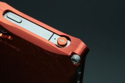 画像ギャラリー No.007のサムネイル画像 / 「ZONE OF THE ENDERS」仕様のジュラルミン製iPhoneケースが登場