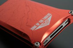 画像ギャラリー No.009のサムネイル画像 / 「ZONE OF THE ENDERS」仕様のジュラルミン製iPhoneケースが登場