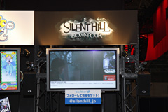 画像ギャラリー No.001のサムネイル画像 / ［TGS 2011］プレイヤーのホラー耐性を貫通する，容赦ない恐怖表現が満載。PS3「SILENT HILL：DOWNPOUR」プレイレポート