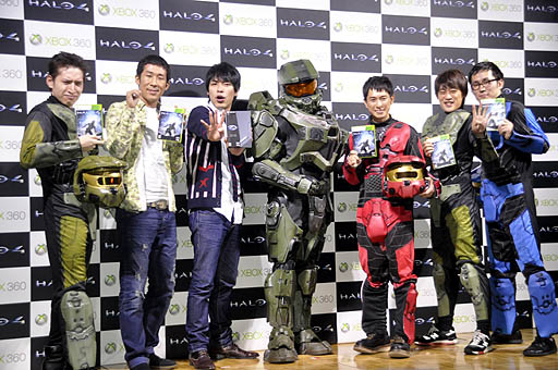 画像ギャラリー No.015のサムネイル画像 / 「Halo 4」発売記念前夜祭をレポート。麒麟，フルーツポンチ，レイザーラモンHGさんら豪華ゲストが登場し，開発秘話も披露