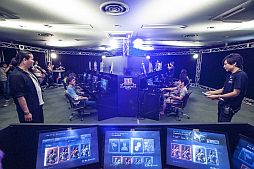 画像ギャラリー No.010のサムネイル画像 / 「Red Bull 5G 2013 FINALS」が12月15日東京で開催。観戦チケットは10月1日発売