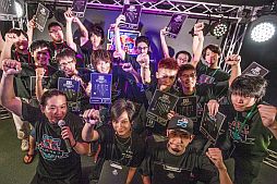 画像ギャラリー No.011のサムネイル画像 / 「Red Bull 5G 2013 FINALS」が12月15日東京で開催。観戦チケットは10月1日発売