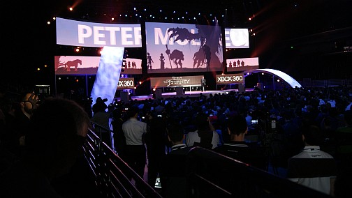 画像ギャラリー No.010のサムネイル画像 / ［E3 2011］体全体を使って攻撃を繰り出す「Fable the Journey」。生みの親，ピーター・モリニュー氏が魔法の使い方をレクチャー