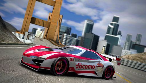 画像ギャラリー No.005のサムネイル画像 / 「リッジレーサー」に“ドコモダケ”のデコレーションを施したコラボマシンが登場