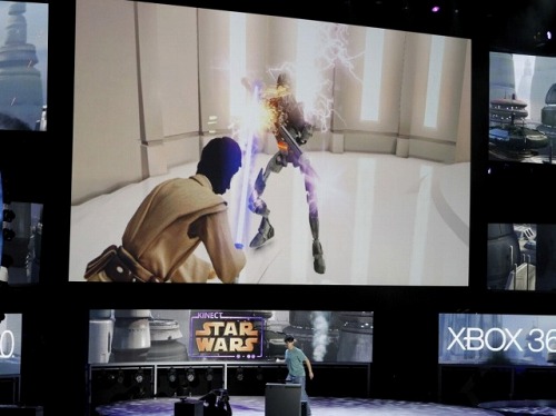画像ギャラリー No.004のサムネイル画像 / ［E3 2011］ライトセーバーを操って襲い来る敵を撃破せよ。「Kinect STAR WARS」は映画とのシンクロ率がハンパじゃないアクションゲーム