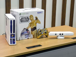 画像ギャラリー No.017のサムネイル画像 / 「Kinect スター・ウォーズ」の体験会で3D立体視のポッドレースに挑戦。R2-D2がしゃべる限定版も情報もあり