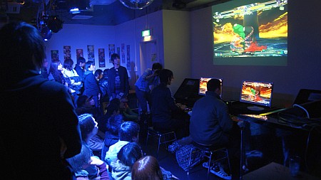画像ギャラリー No.003のサムネイル画像 / 「BLAZBLUE」シリーズでの初開催となった「GODSGARDEN #5」。12時間以上にわたり熱戦が繰り広げられた会場からのフォトレポートを掲載
