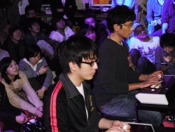 画像ギャラリー No.019のサムネイル画像 / 「BLAZBLUE」シリーズでの初開催となった「GODSGARDEN #5」。12時間以上にわたり熱戦が繰り広げられた会場からのフォトレポートを掲載
