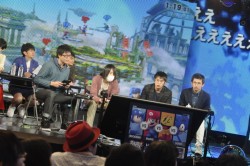 画像ギャラリー No.006のサムネイル画像 / 全16チームで頂点が争われた「大乱闘スマッシュブラザーズ 2on2プレミアムファイト」決勝トーナメント。桜井政博氏も登場して会場は大盛り上がり