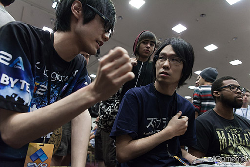 画像ギャラリー No.016のサムネイル画像 / ［EVO2015］「鉄拳7」でノビ選手が劇的優勝。「UMvC3」ではCross選手とRF選手が最終日の決勝トーナメントへ駒を進めたEVO2日目まとめ