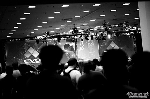 画像ギャラリー No.033のサムネイル画像 / ［EVO2015］「鉄拳7」でノビ選手が劇的優勝。「UMvC3」ではCross選手とRF選手が最終日の決勝トーナメントへ駒を進めたEVO2日目まとめ