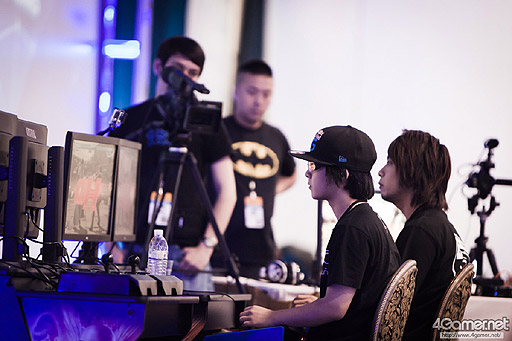 画像ギャラリー No.045のサムネイル画像 / ［EVO2015］「鉄拳7」でノビ選手が劇的優勝。「UMvC3」ではCross選手とRF選手が最終日の決勝トーナメントへ駒を進めたEVO2日目まとめ