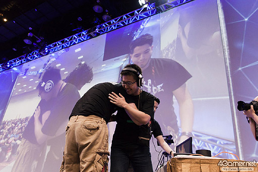 画像ギャラリー No.056のサムネイル画像 / ［EVO2015］「鉄拳7」でノビ選手が劇的優勝。「UMvC3」ではCross選手とRF選手が最終日の決勝トーナメントへ駒を進めたEVO2日目まとめ