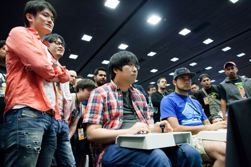 画像ギャラリー No.010のサムネイル画像 / ［EVO2014］ときど選手の活躍なるか。「KOF XIII」決勝を含む「Evolution 2014」2日目まとめ。「UMvC3」「BBCP」などの予選にも注目