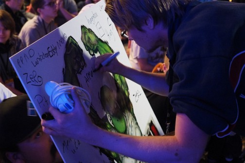 画像ギャラリー No.027のサムネイル画像 / ［EVO2014］ときど選手の活躍なるか。「KOF XIII」決勝を含む「Evolution 2014」2日目まとめ。「UMvC3」「BBCP」などの予選にも注目