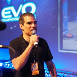 画像ギャラリー No.031のサムネイル画像 / ［EVO2014］ときど選手の活躍なるか。「KOF XIII」決勝を含む「Evolution 2014」2日目まとめ。「UMvC3」「BBCP」などの予選にも注目