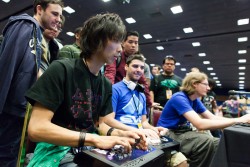 画像ギャラリー No.012のサムネイル画像 / ［EVO2014］「KOF XIII」部門，ときど選手は惜しくも準優勝。優勝・Xiao Hai選手へのインタビューを含んだ，「Evolution 2014」2日目リザルトまとめ
