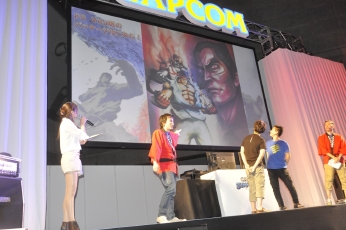 画像ギャラリー No.019のサムネイル画像 / 「STREET FIGHTER X 鉄拳」が「Red Bull 5G」の正式種目に! ウメハラ氏&ときど氏が開発陣とガチンコバトルを繰り広げたステージイベント