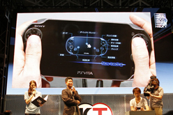 画像ギャラリー No.018のサムネイル画像 / ［TGS 2011］「真・三國無双 NEXT」の紹介ステージをレポート。直感的なインタフェースから3G回線，そしてカメラまで，Vitaの機能をフルに活用した“次の無双”に