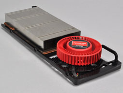 画像ギャラリー No.015のサムネイル画像 / Radeon HD 7970レビュー（前編）。アーキテクチャとプロセス技術の進化で，シングルGPU世界最速の座を奪還