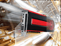 「Radeon HD 7970」ではメガテクスチャ処理のGPUアクセラレーションが可能に!? GPUコンピューティング向けの工夫やディスプレイ周りをチェックする