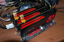 画像ギャラリー No.002のサムネイル画像 / HD 7970の3＆2-way CrossFireX動作検証レポート。伸びるスコアとアイドル時に止まるファンを確認する