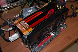 画像ギャラリー No.002のサムネイル画像 / 「Radeon HD 7950」のCrossFireXテストレポート。消費電力あたりの性能は群を抜く