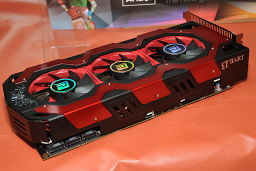 画像ギャラリー No.005のサムネイル画像 / ［COMPUTEX］PowerColor，「HD 7970 X2」カードの実動デモを展示。フルスペックのHD 7970を1枚のカードに2基搭載