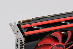 画像ギャラリー No.015のサムネイル画像 / 「Radeon HD 7990」レビュー。“AMD純正”の「デュアルHD 7970 GHz Edition」カードはGTX 690より速いのか 
