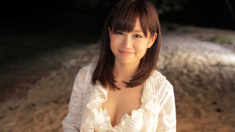 画像ギャラリー No.011のサムネイル画像 / AKB48の大島優子さん，渡辺麻友さん，高橋みなみさん，指原莉乃さんら7人のメンバーが水着のグアムロケを語った，「AKB1/48 アイドルとグアムで恋したら…」発表会をレポート