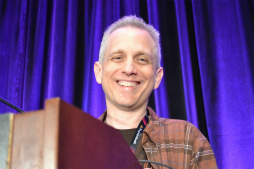 画像ギャラリー No.001のサムネイル画像 / ［GDC 2016］「Magic: The Gathering」を20年間デザインしてきたMark Rosewater氏が，自身の経験から得た“20の教訓”を語る