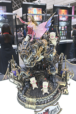 画像ギャラリー No.014のサムネイル画像 / 「マジック・スポットライト :FINAL FANTASY」レポート。バスターソードやハーディ=デイトナも展示されていた会場の様子をお届け