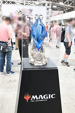 画像ギャラリー No.019のサムネイル画像 / 「マジック・スポットライト :FINAL FANTASY」レポート。バスターソードやハーディ=デイトナも展示されていた会場の様子をお届け