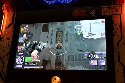 画像ギャラリー No.022のサムネイル画像 / KONAMIのアーケード用TPS「スティールクロニクル」のロケテストレポートを掲載。巨大な敵が相手の歯ごたえある協力プレイが魅力