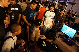 画像ギャラリー No.006のサムネイル画像 / ［EVO2012］海外勢のハイレベルなプレイが目立った「EVO2012」2日目まとめ。決勝トーナメントに向かう日本人選手のコメントも掲載